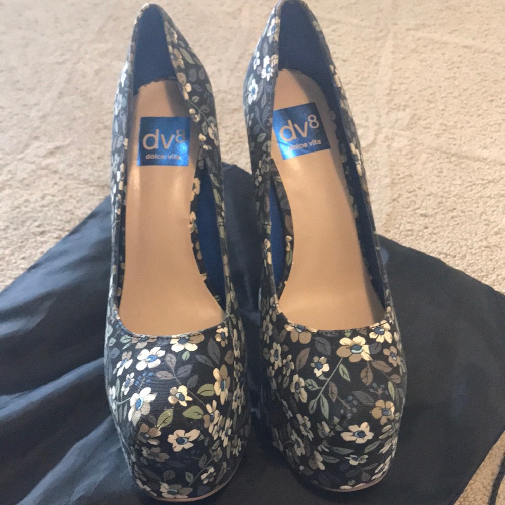 High platform heels DV8 by Dolce Vita